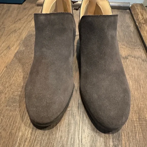 Kenneth Cole Chocolate Suede Ankle Booties - Picture 5 of 7